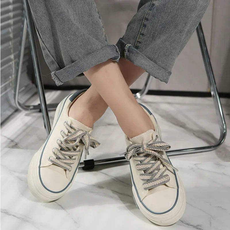 Ariana Sneakers