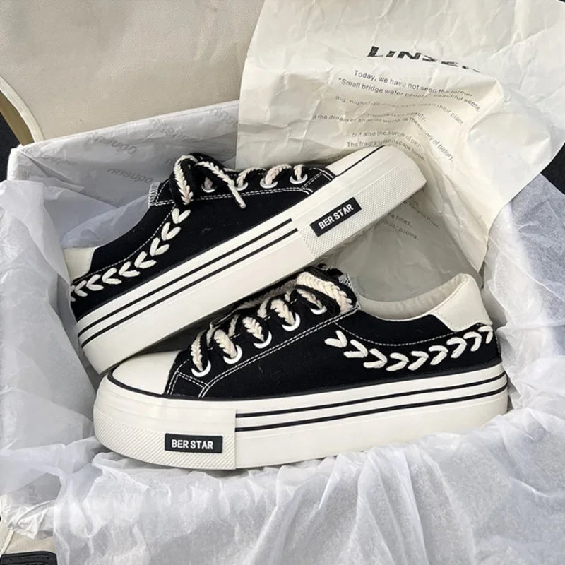 Ariana Sneakers