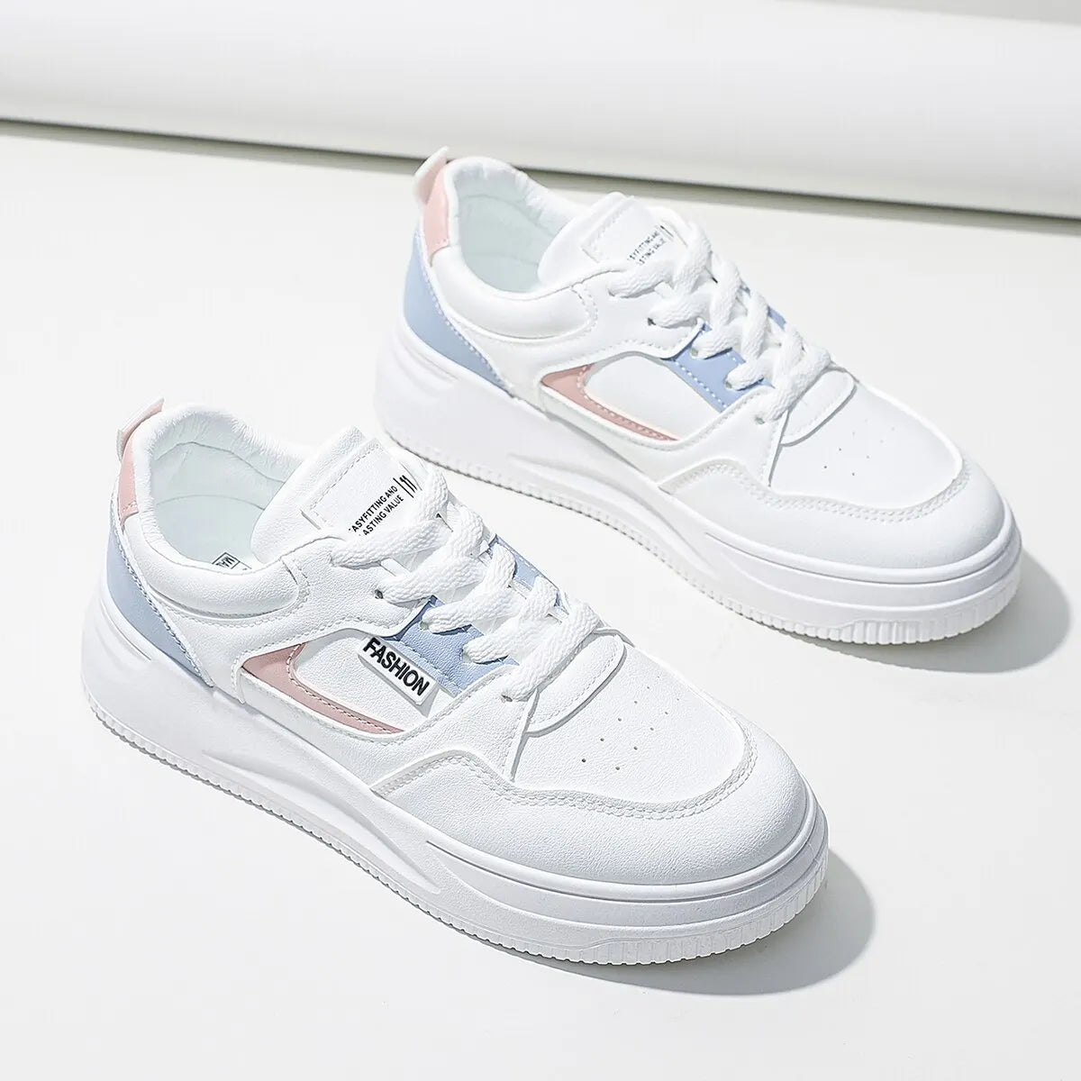 Noemi Sneakers
